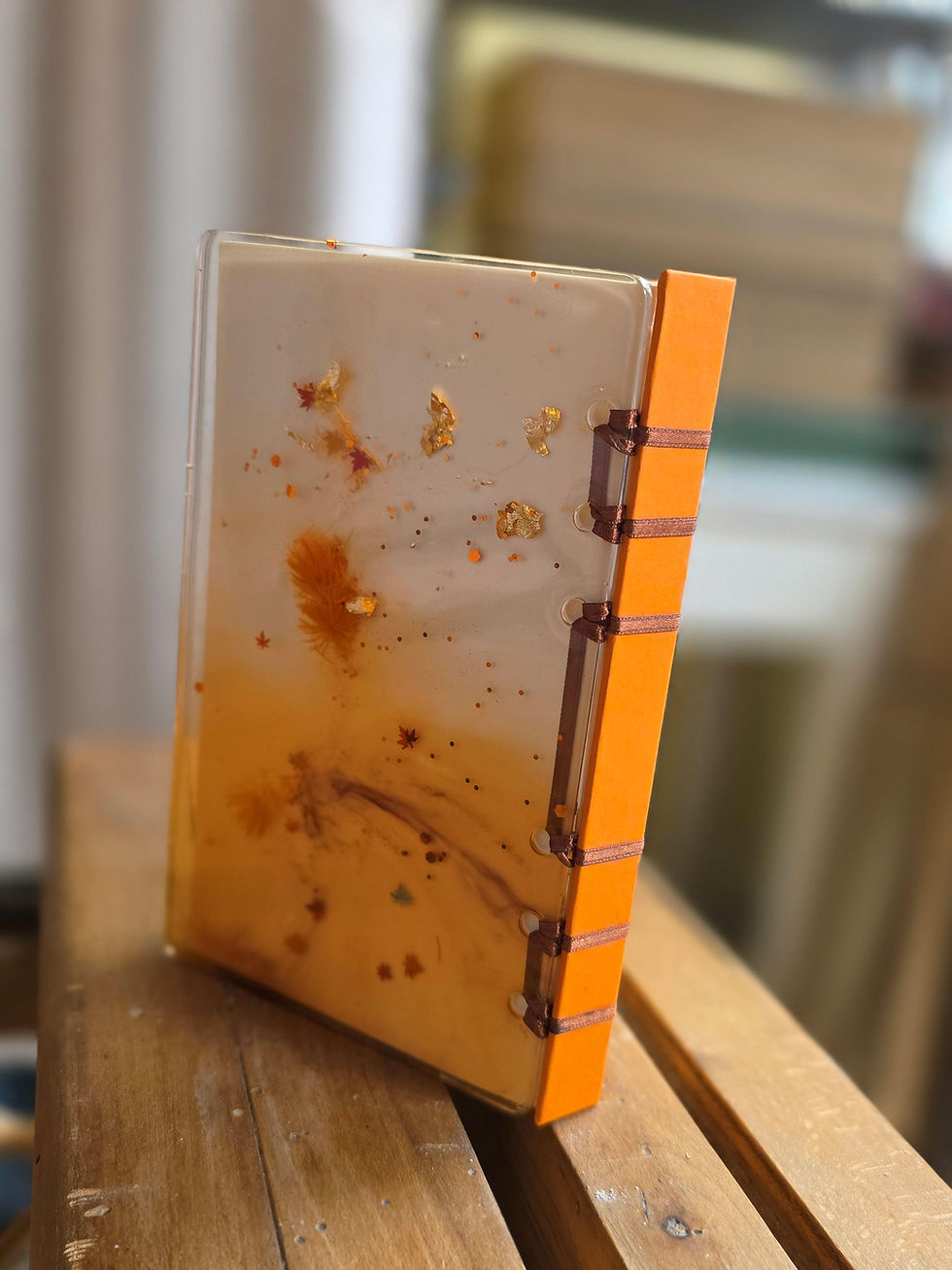 Miniature : Carnet orange en résine époxy