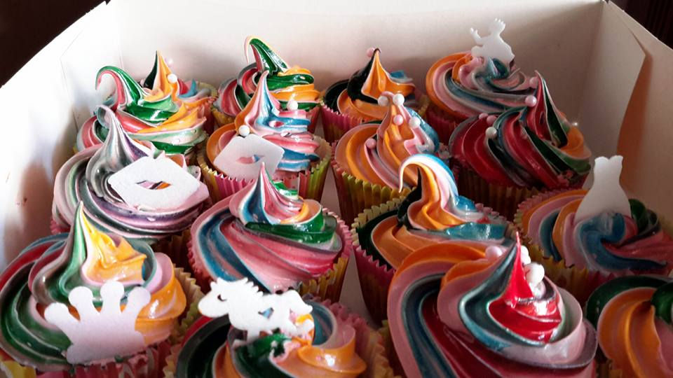 rainbow cupcakes