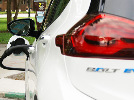 Tesla, GM and Nissan advocate for extending the federal EV tax credit