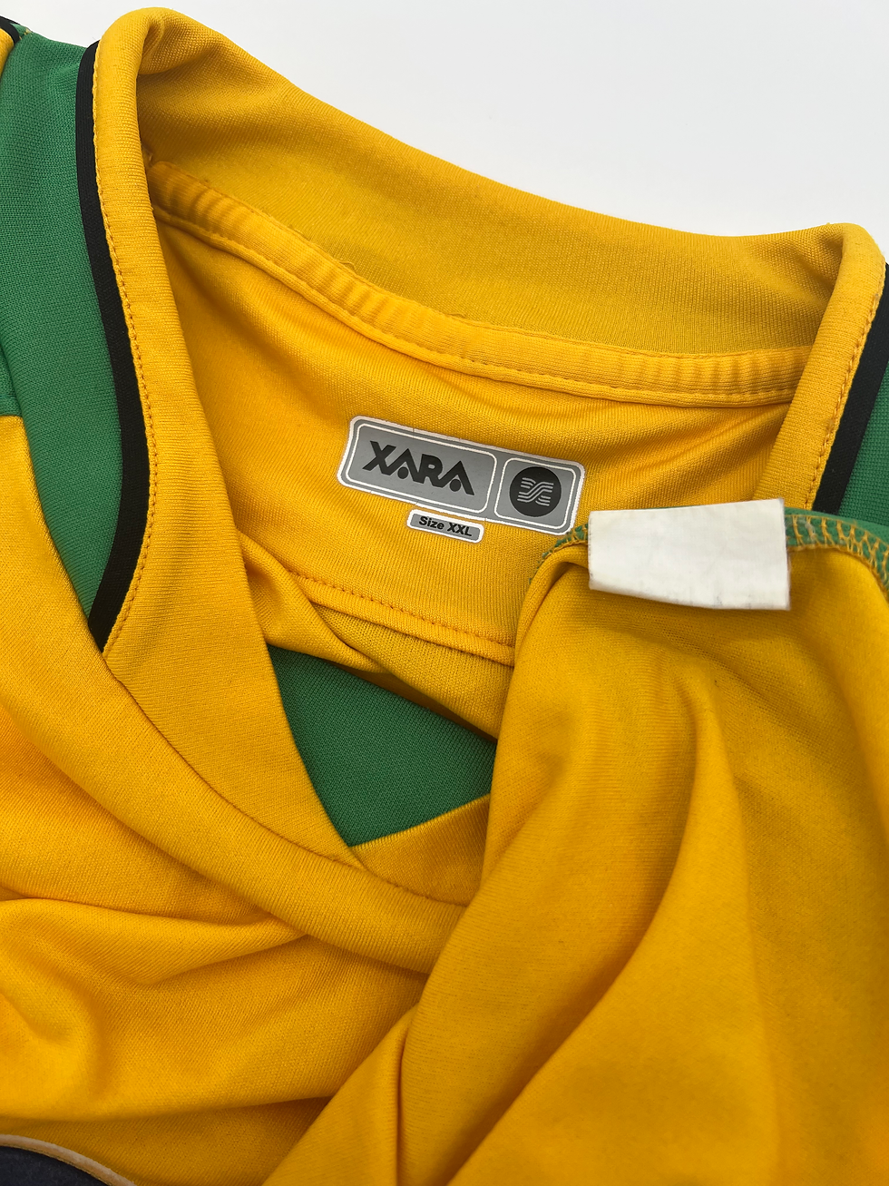 Thumbnail: Norwich City 2003/2004 Home Crouch #25 Soccer Jersey (XXL) Tags Close Up View