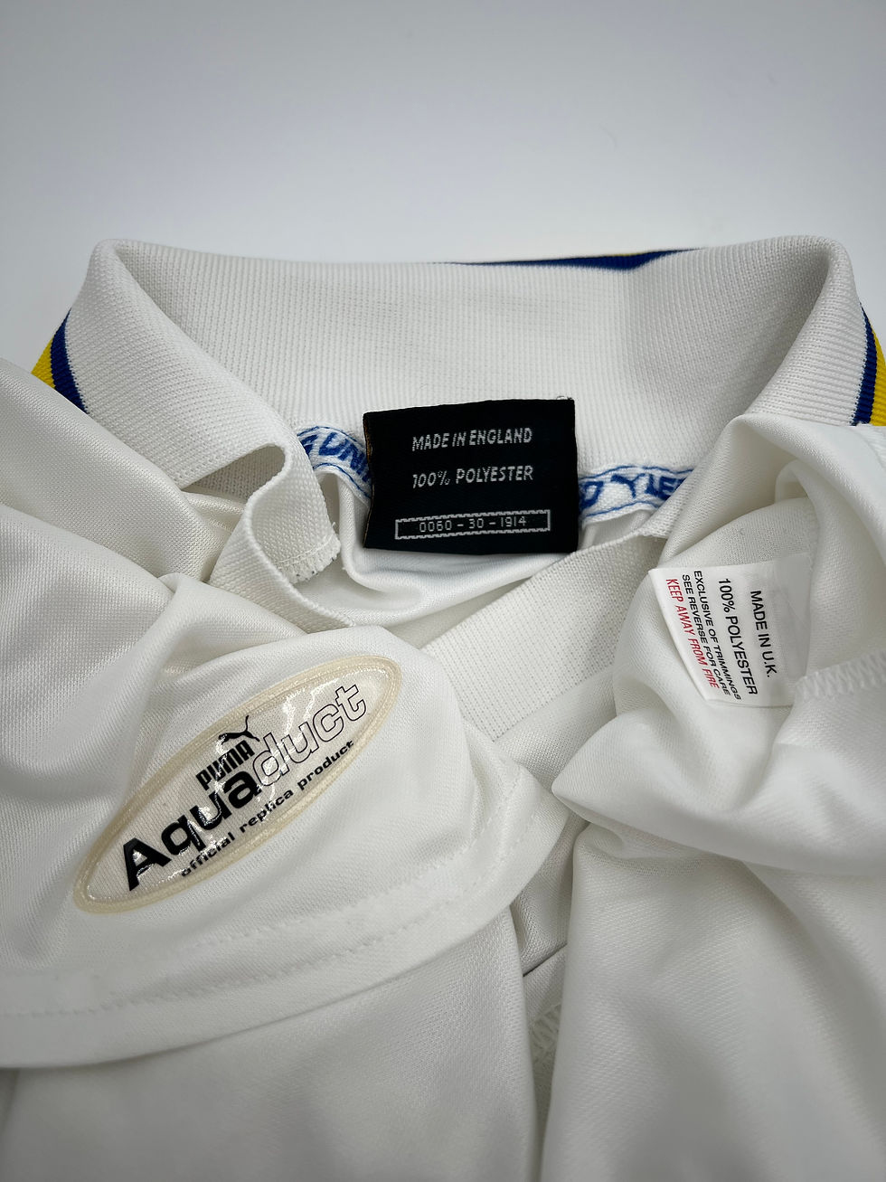 Thumbnail: Leeds United 1998/1999/2000 Home Soccer Jersey (XL)