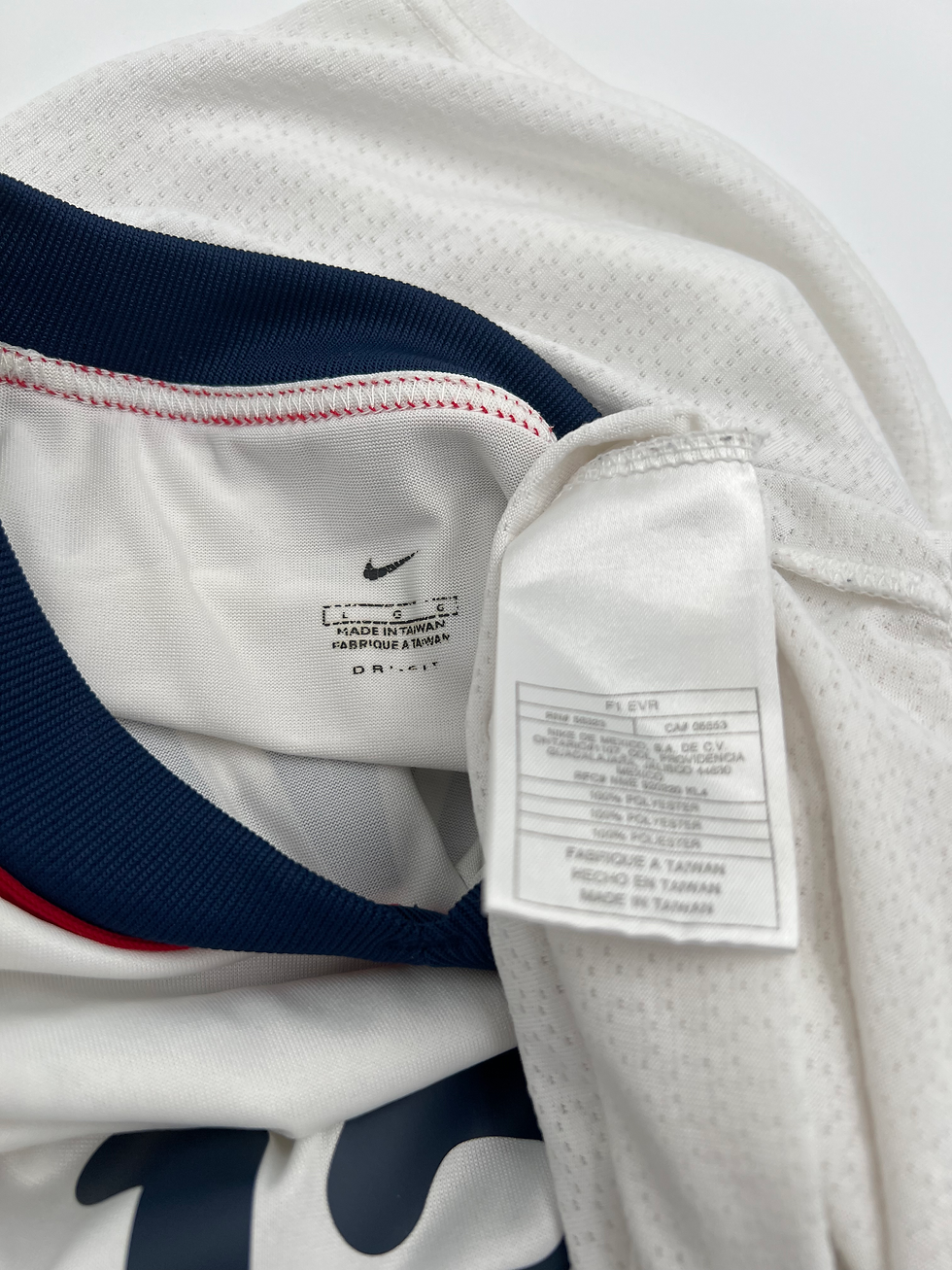 Thumbnail: USMNT 2000/2001 Home Donovan #13 Debut Soccer Jersey (L)
