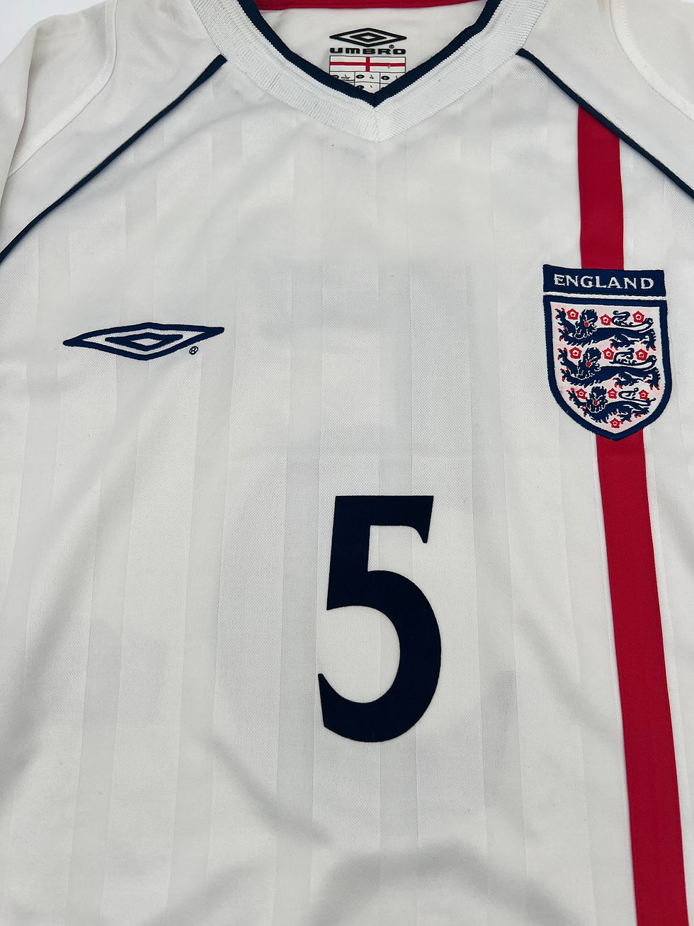 Thumbnail: Ferdinand England 2001 Home Jersey L Front Close Up View