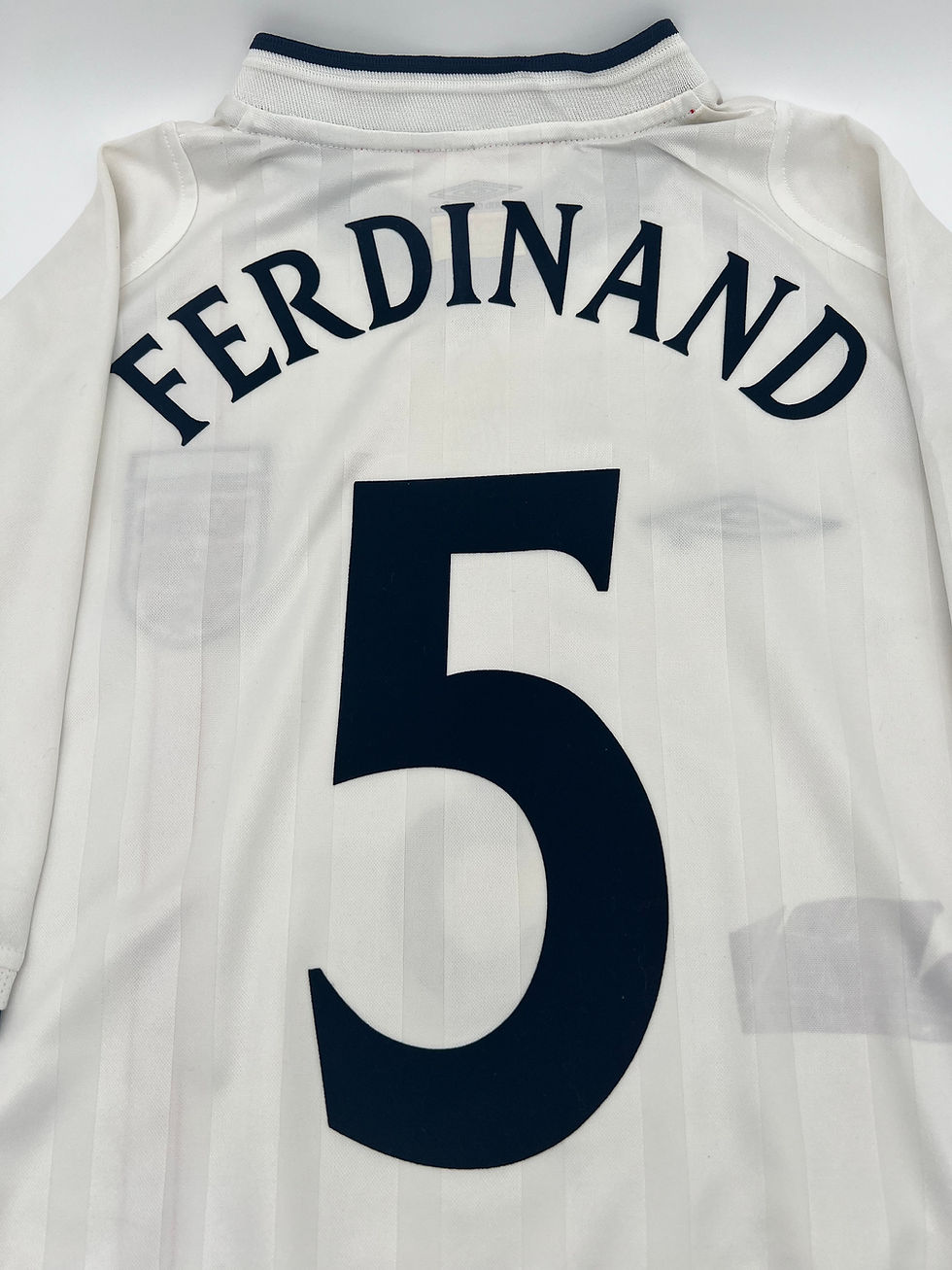 Thumbnail: Ferdinand England 2001 Home Jersey L Back Close Up View