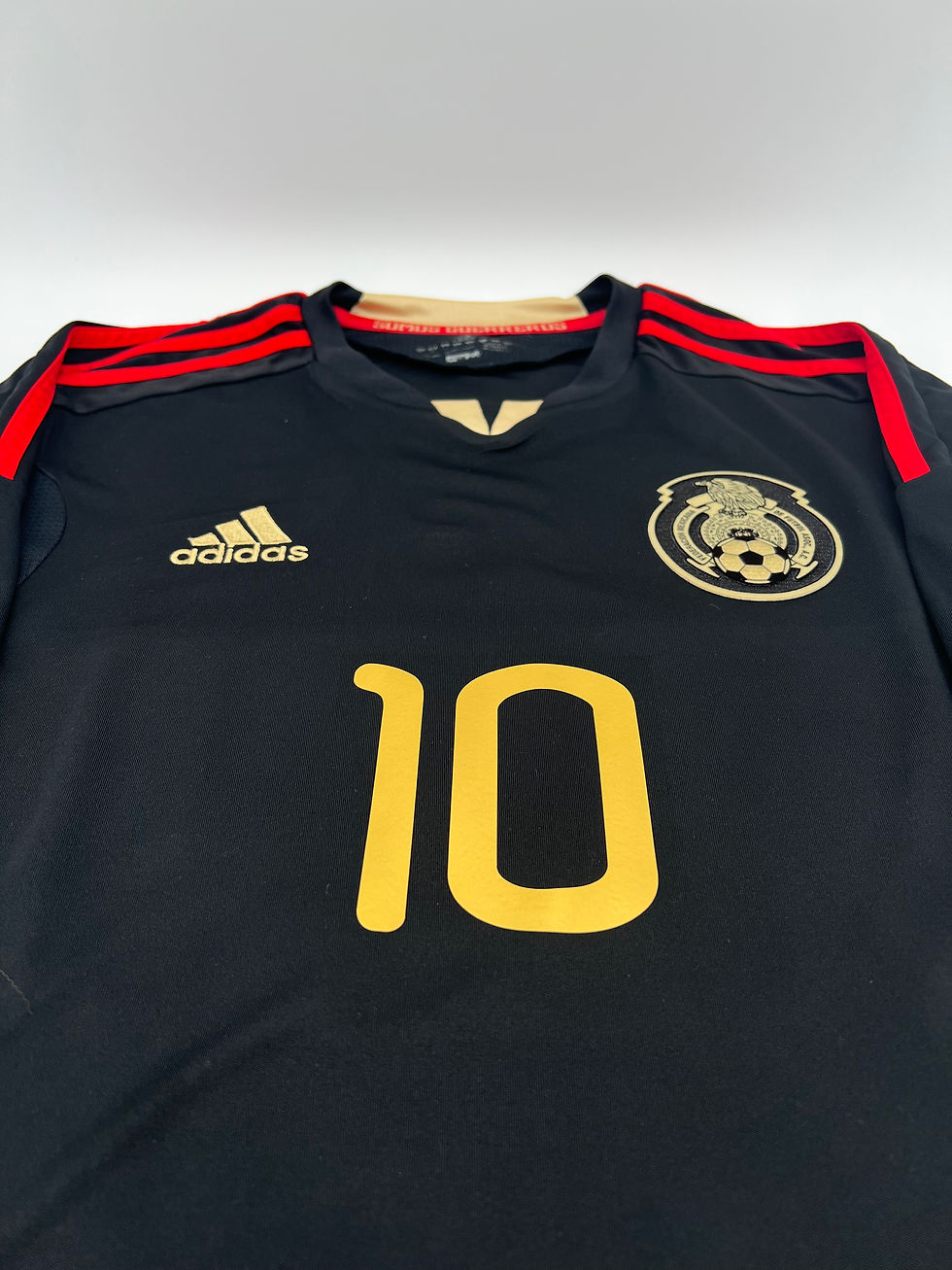 Thumbnail: Mexico 2011 Away Dos Santos M Front Close Up View