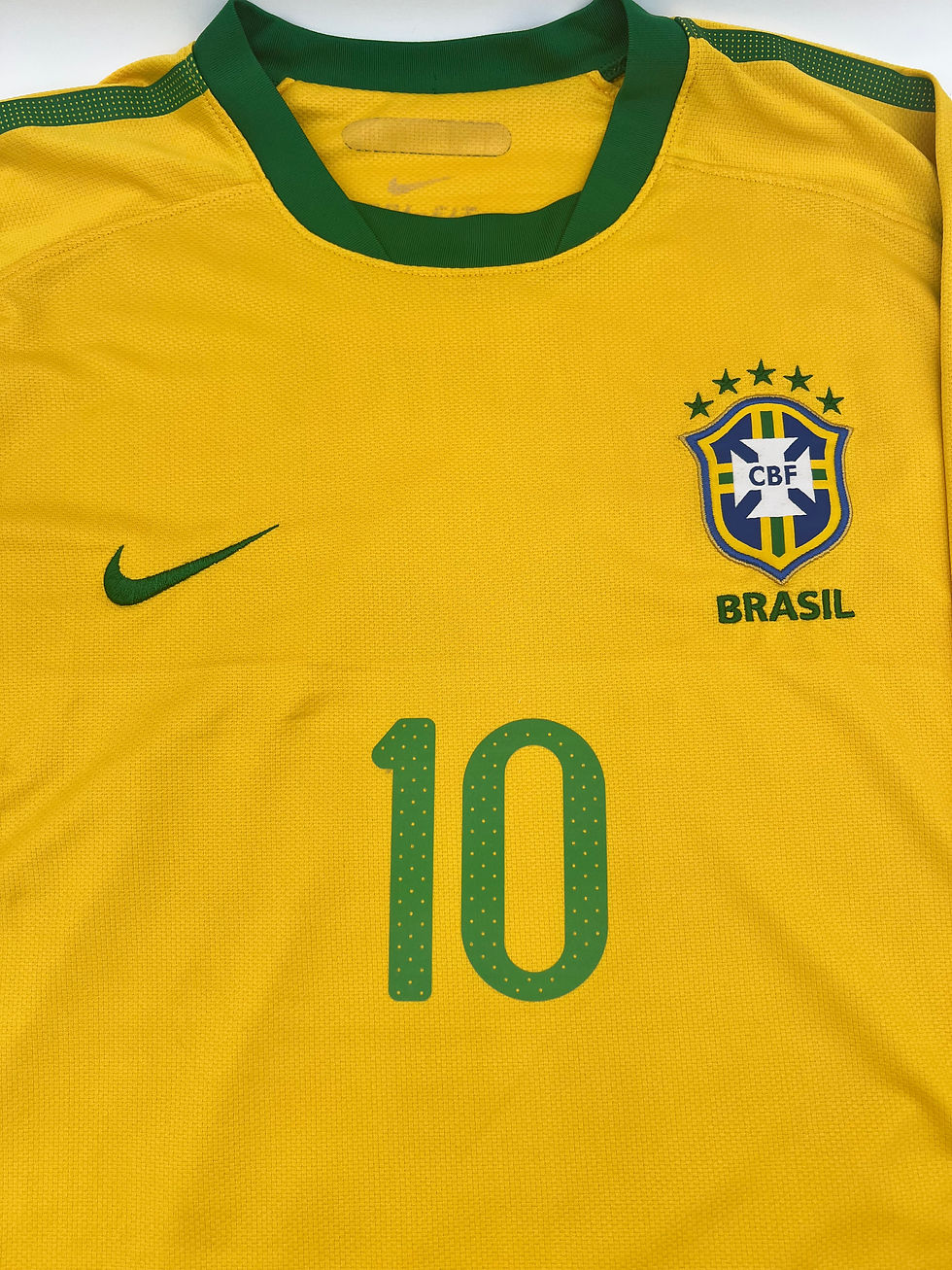 Thumbnail: Brazil 2010/2011 Home Kaka #10 Soccer Jersey (XL)