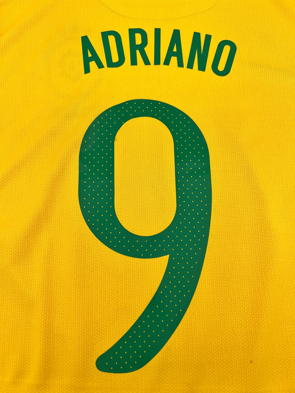 Thumbnail: Adriano brazil 2010 home jersey l Back Close Up View