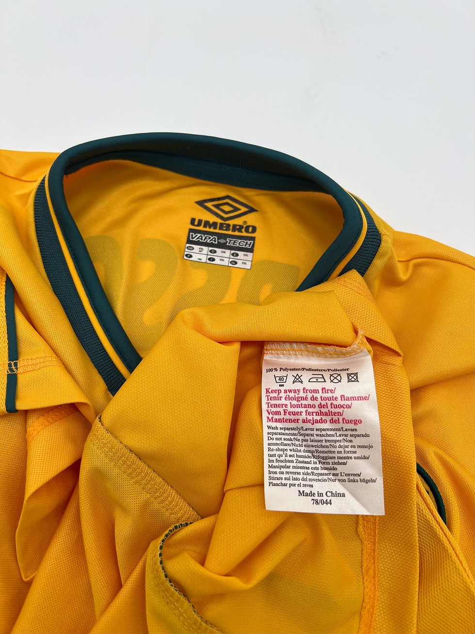 Thumbnail: Larsson Celtic 2000 Away Jersey XXL Tags Close Up View