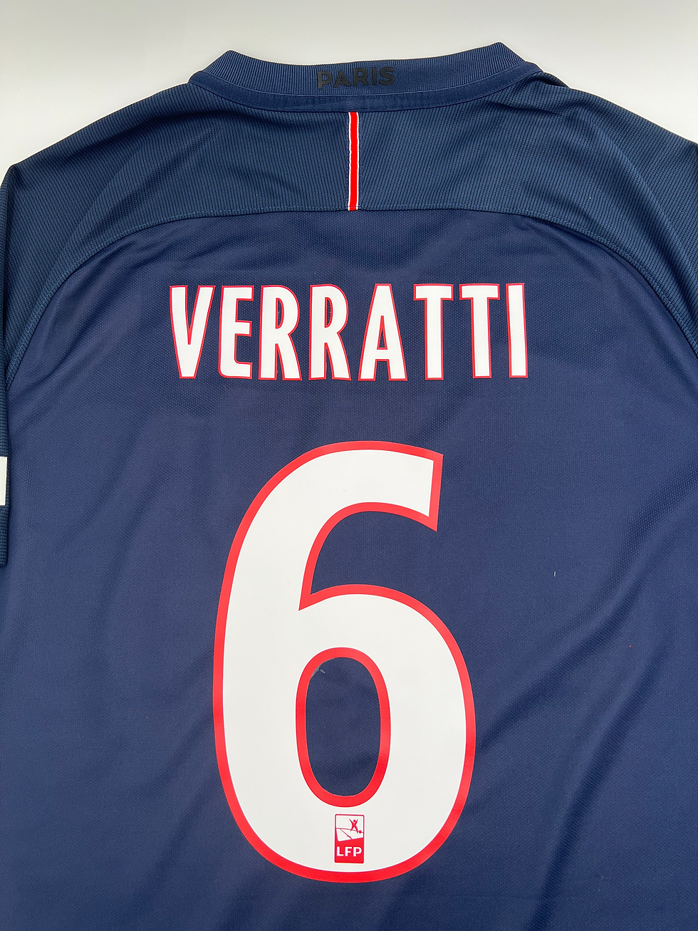 Thumbnail: PSG 2016/2017 Home Verratti #6 Soccer Jersey (L) Back Close Up View