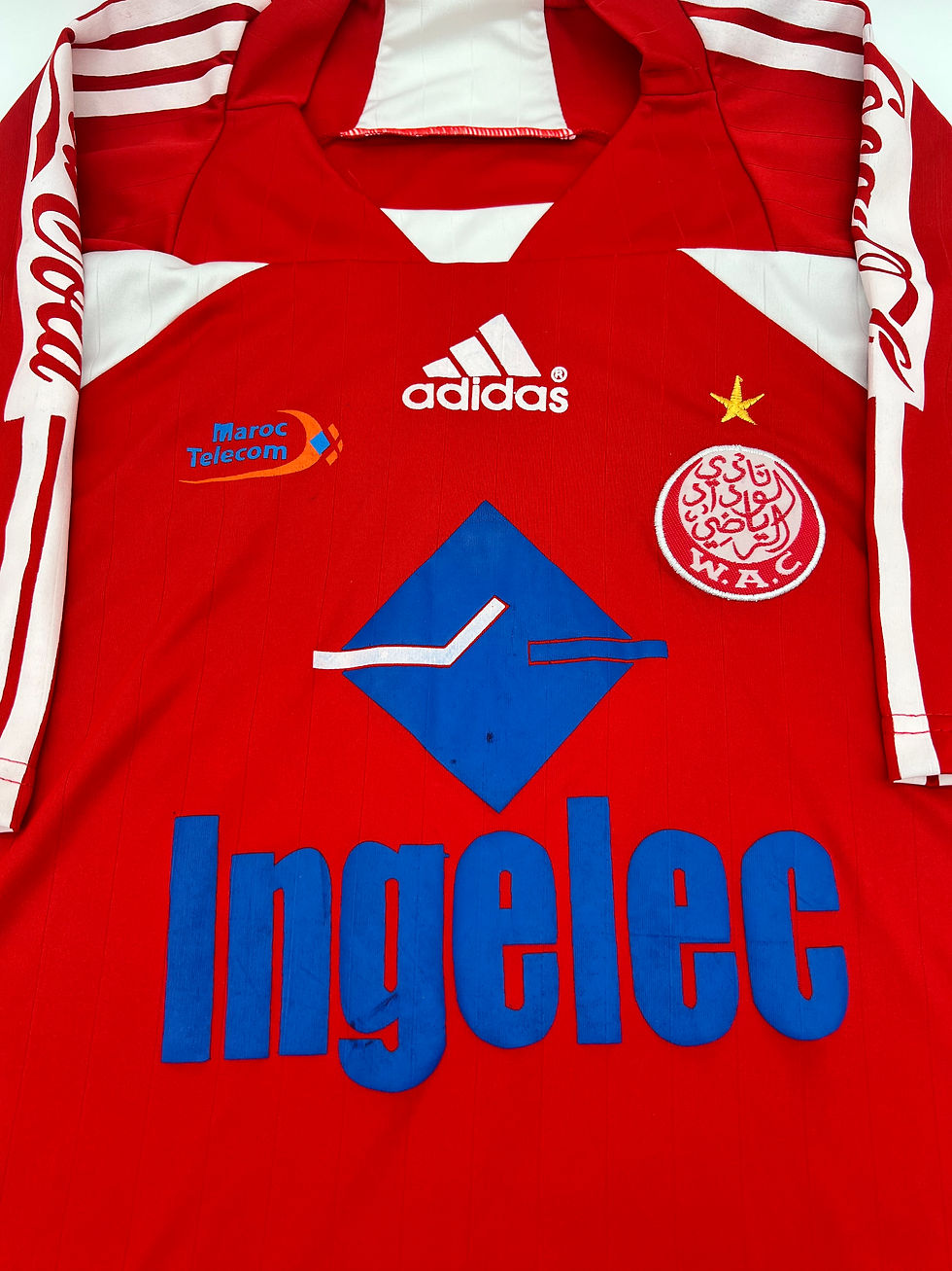 Thumbnail: Wydad 2008 Home Jersey L Front Close Up View