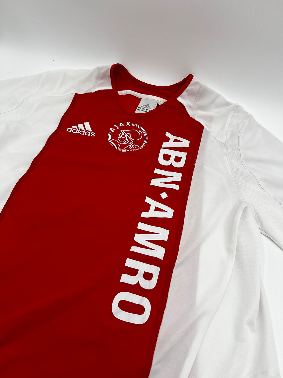 Thumbnail: Ajax FC 2005/2006 Sneijder #18 Soccer Jersey (M)
