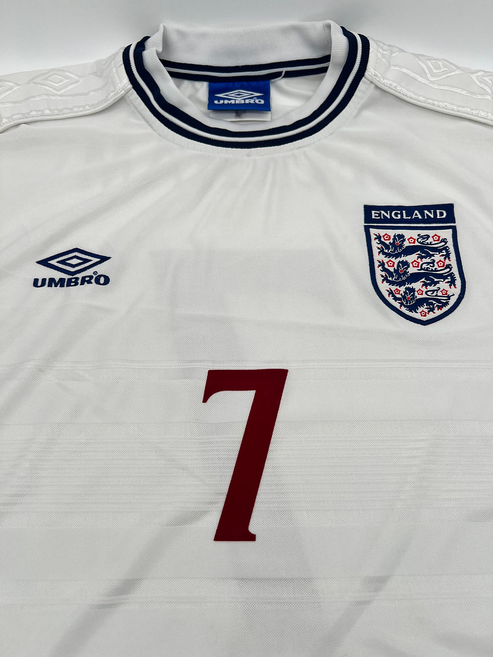Thumbnail: Beckham England 1999 Home Jersey XL Front Close Up View