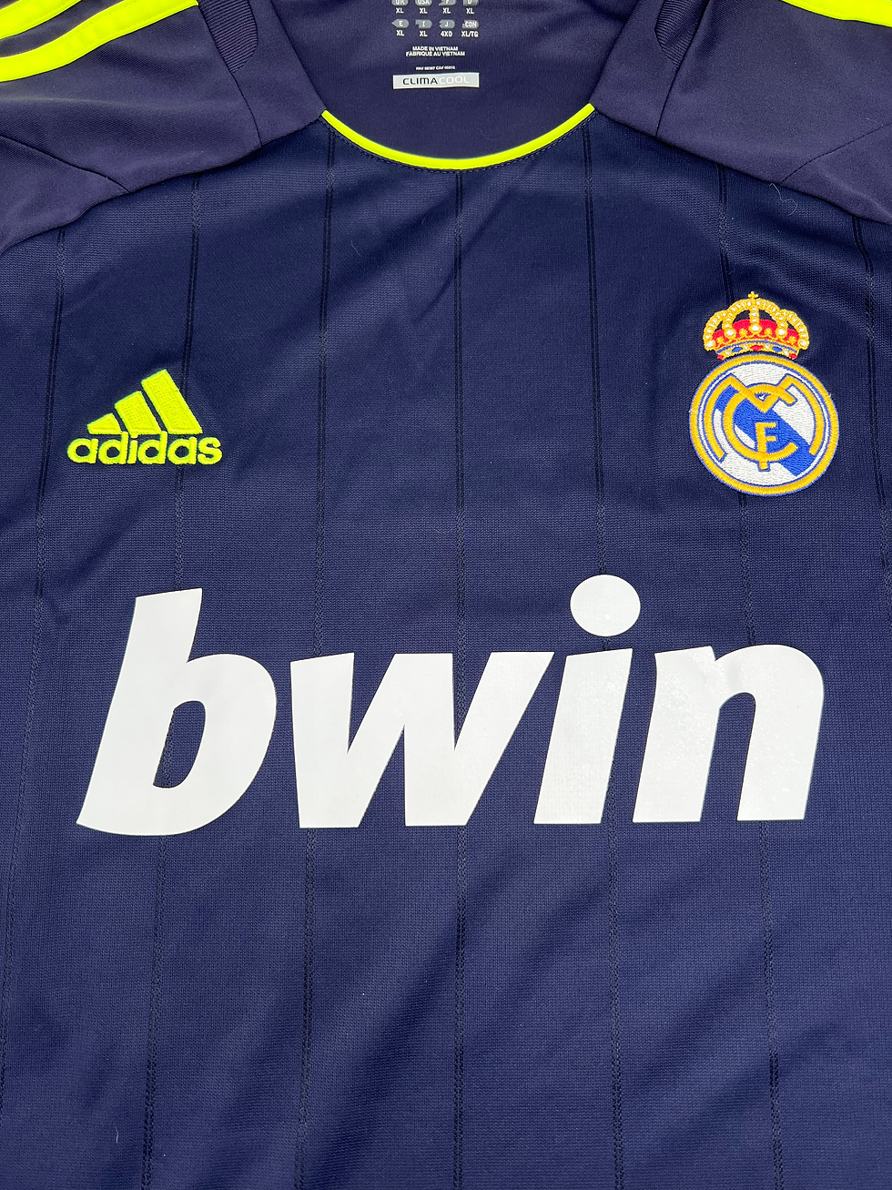 Thumbnail: Real Madrid 2012/2013 Away Ronaldo #7 Soccer Jersey (XL) Front Close Up View