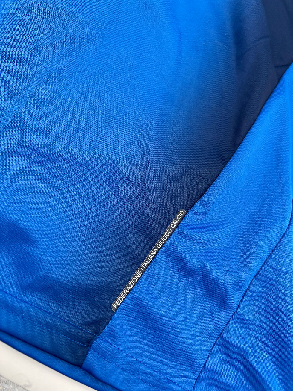 Thumbnail: totti italy 2006 home jersey Detailed View