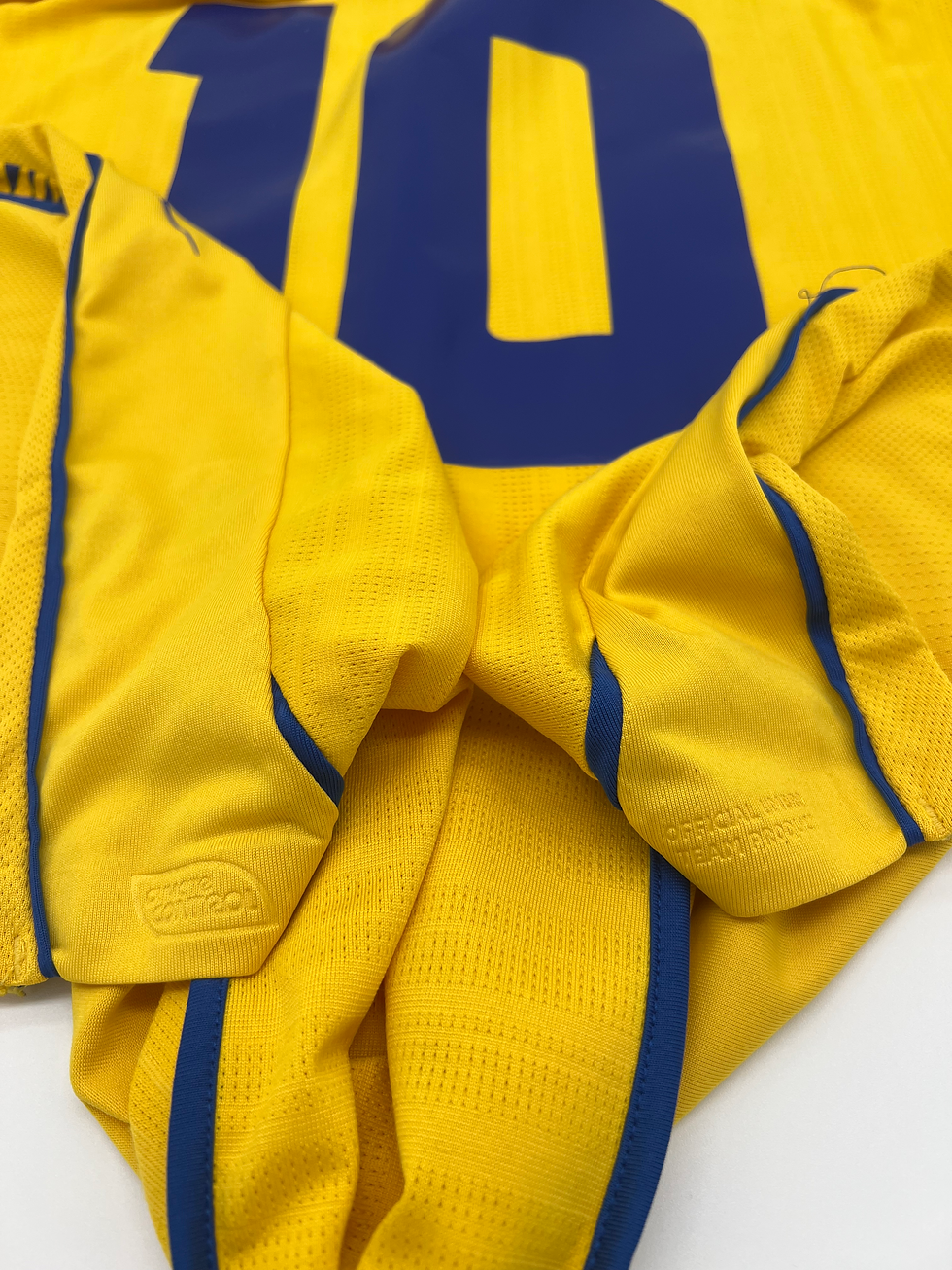 Thumbnail: Ibrahimovic Sweden 2007 Home Jersey Detailed View