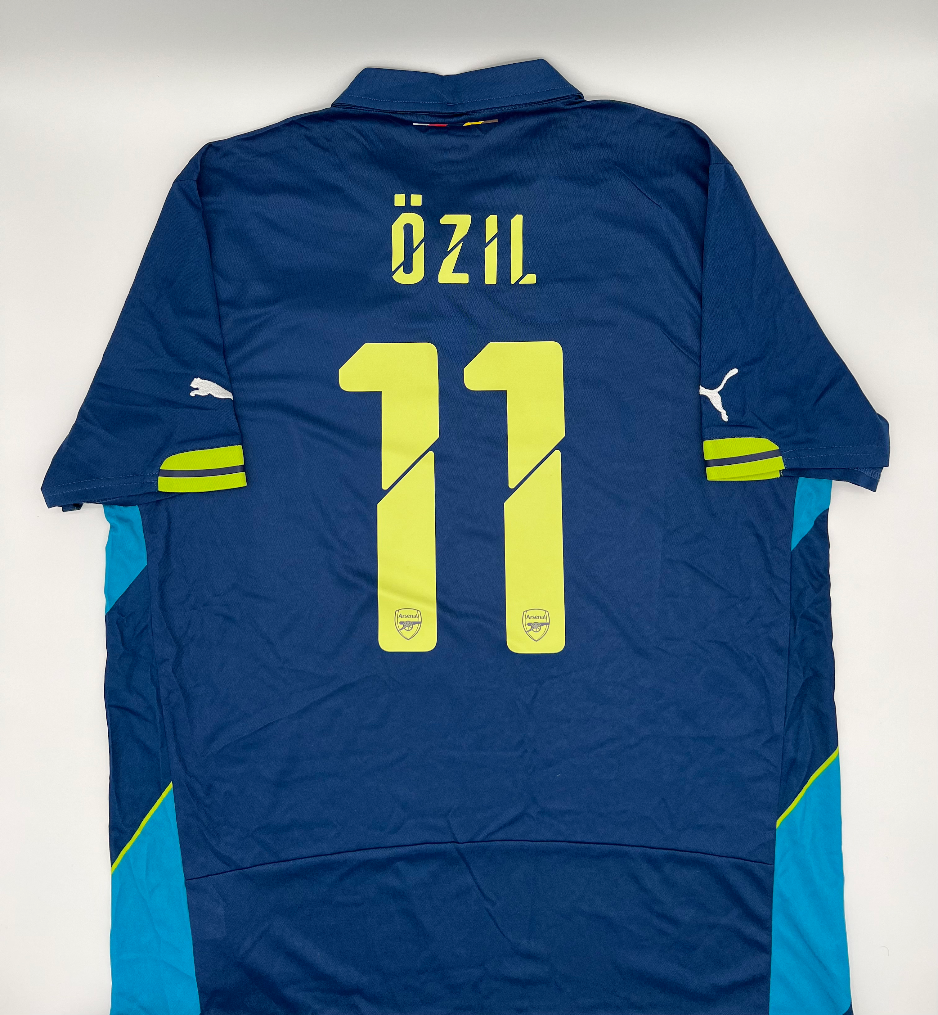 Arsenal 2014/2015 Third Ozil #11 Soccer Jersey (XL) Back View