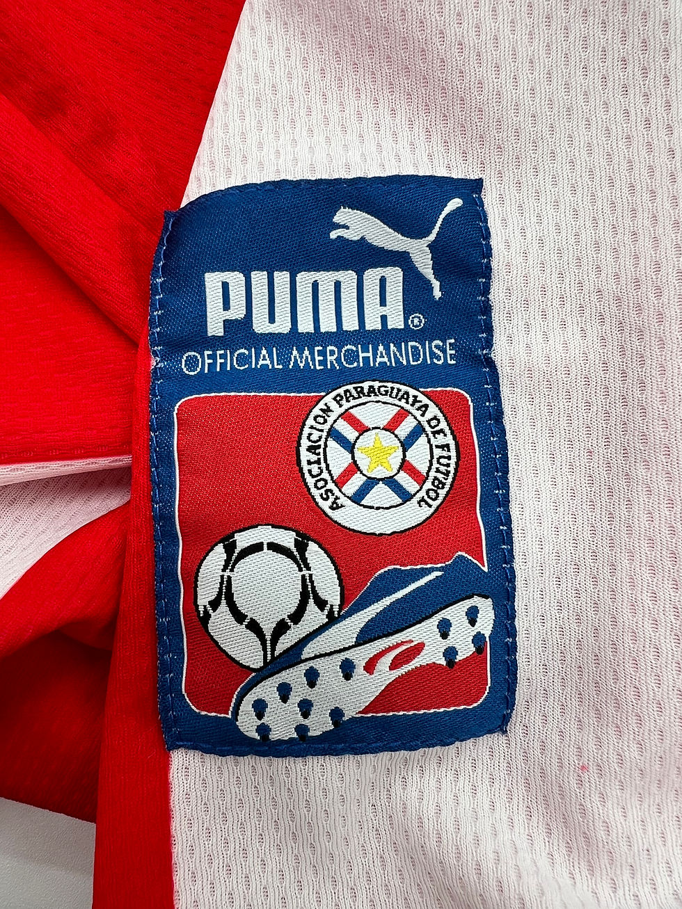 Thumbnail: Paraguay 2000 Home Jersey XL Detail