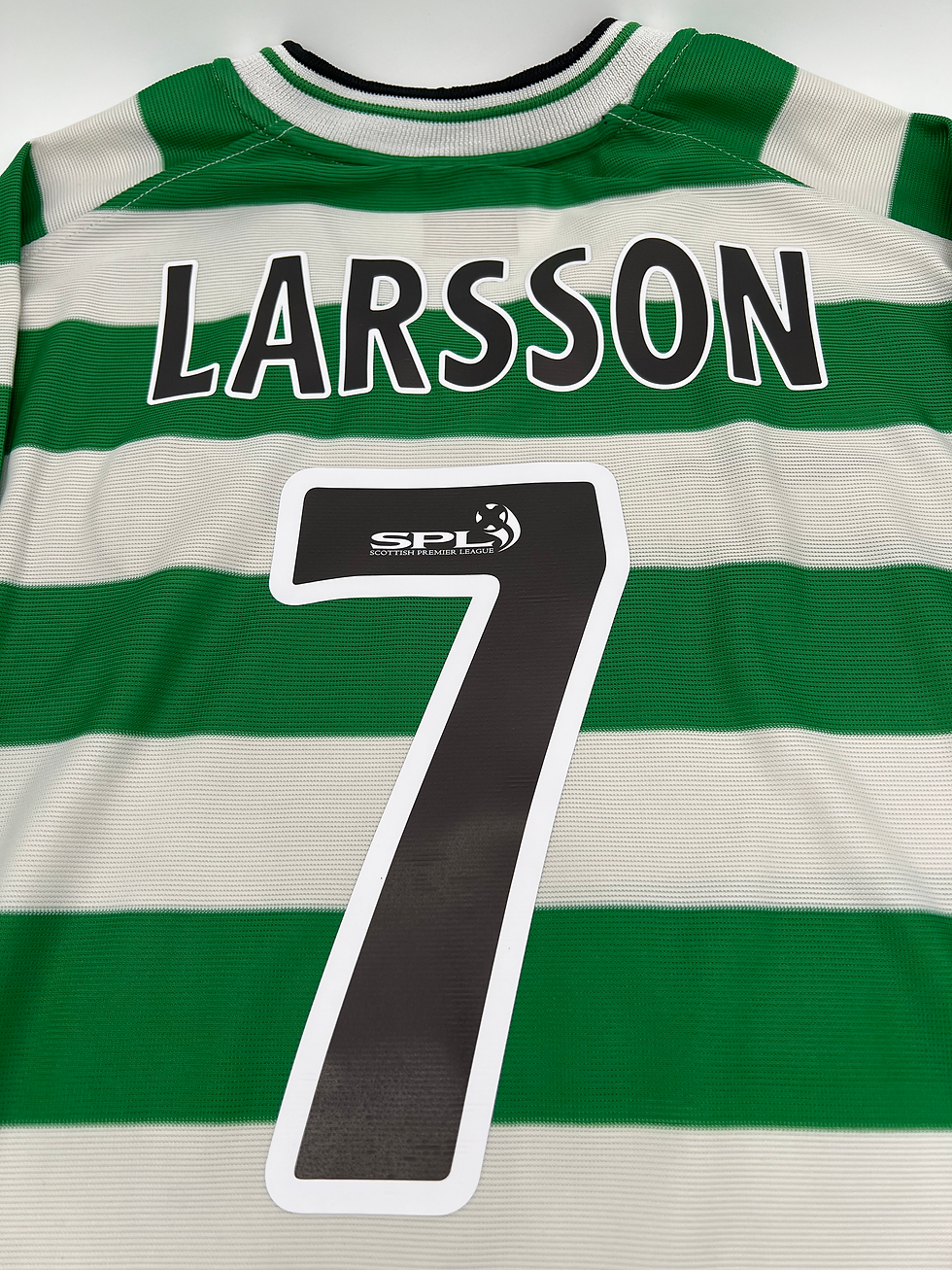 Thumbnail: Larsson Celtic 2001 Home Jersey Back Close Up View
