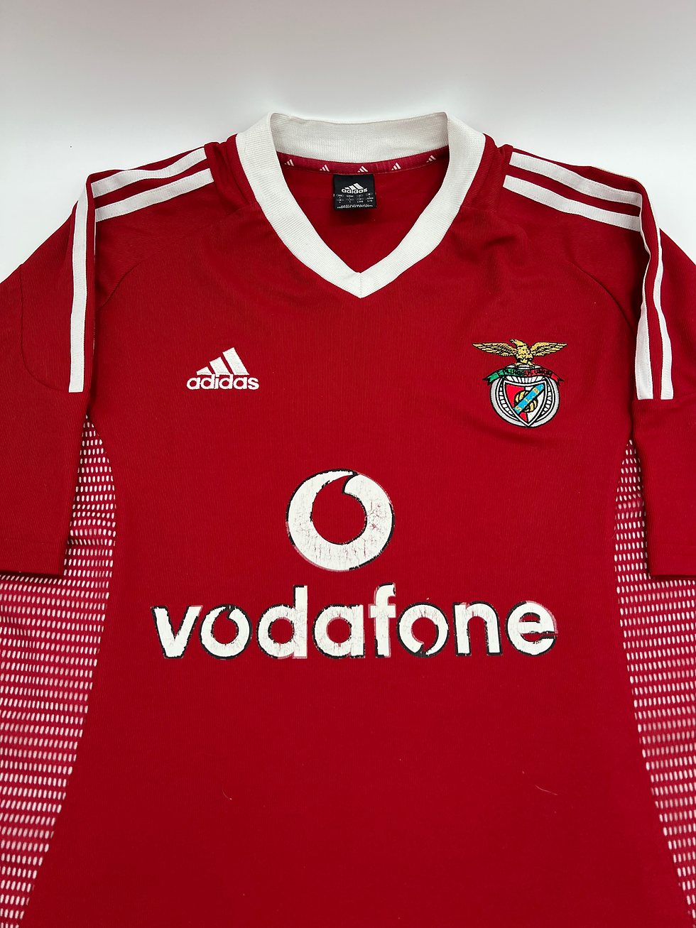 Thumbnail: SL Benfica 2002/2003 Home Nuno Gomez #21 Soccer Jersey (L) Front Close Up View