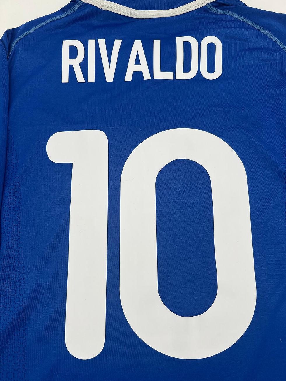 Thumbnail: Rivaldo Brazil 2002 Away Jersey L Back Close Up View