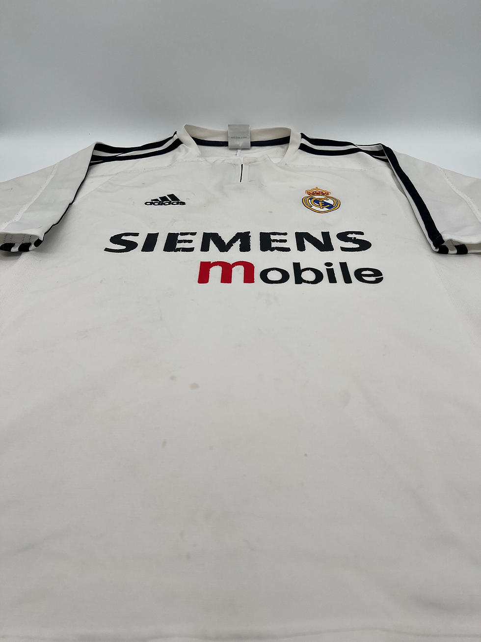 Thumbnail: Ronaldo Madrid 2003 Home Jersey L Front Parallel View