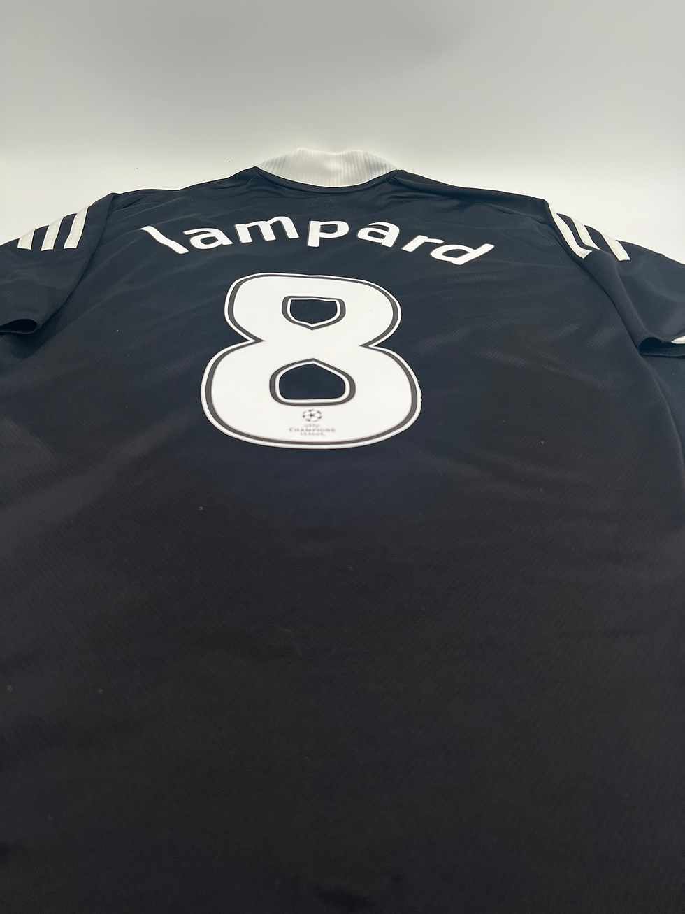 Thumbnail: Chelsea FC 2008/2009 Away Lampard #8 Soccer Jersey (XL) Back Parallel View