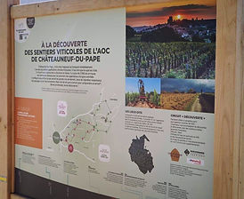 Signpost for the Courthézon and Châteauneuf-du-Pape wine trails.