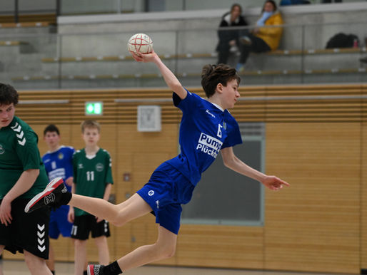 Mit Power in die Weihnachtspause: Unsere Jungs feiern 48:12-Heimsieg!