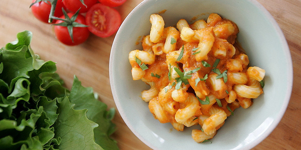 pasta with tomoatoe sauce and hidden vegetables.jpg