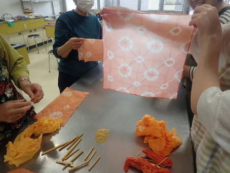 フォレスティング市民カレッジ「草木染体験」を開催しました