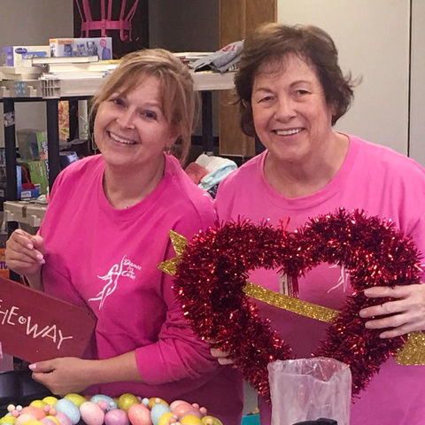Donna & Teri at Basket Central