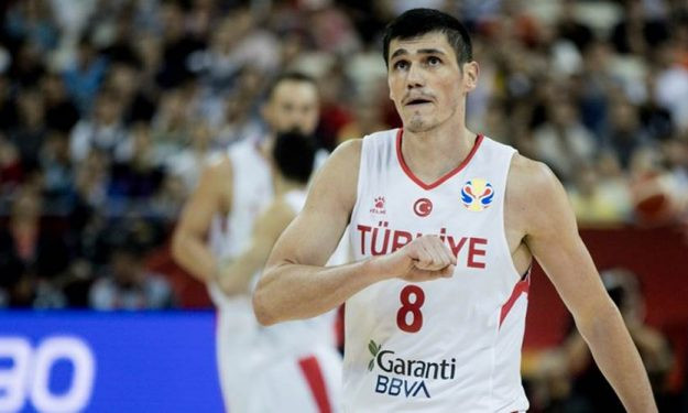 Ersan Ilyasova Turchia Around the Game NBA