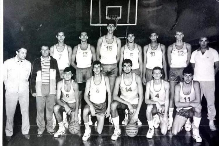 Gheroghe Muresan Universitatea Cluj Around the Game NBA