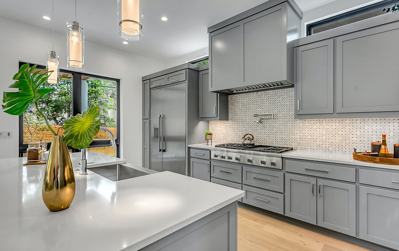 Dettagliata Home Improvements. We are your Toronto whole home improvement specialists. Kitchen, bathrooms, basement remodeling and renovation experts. We create your dream home.