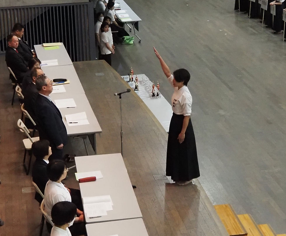 選手宣誓をする和田選手