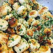 garlic knots.jpeg