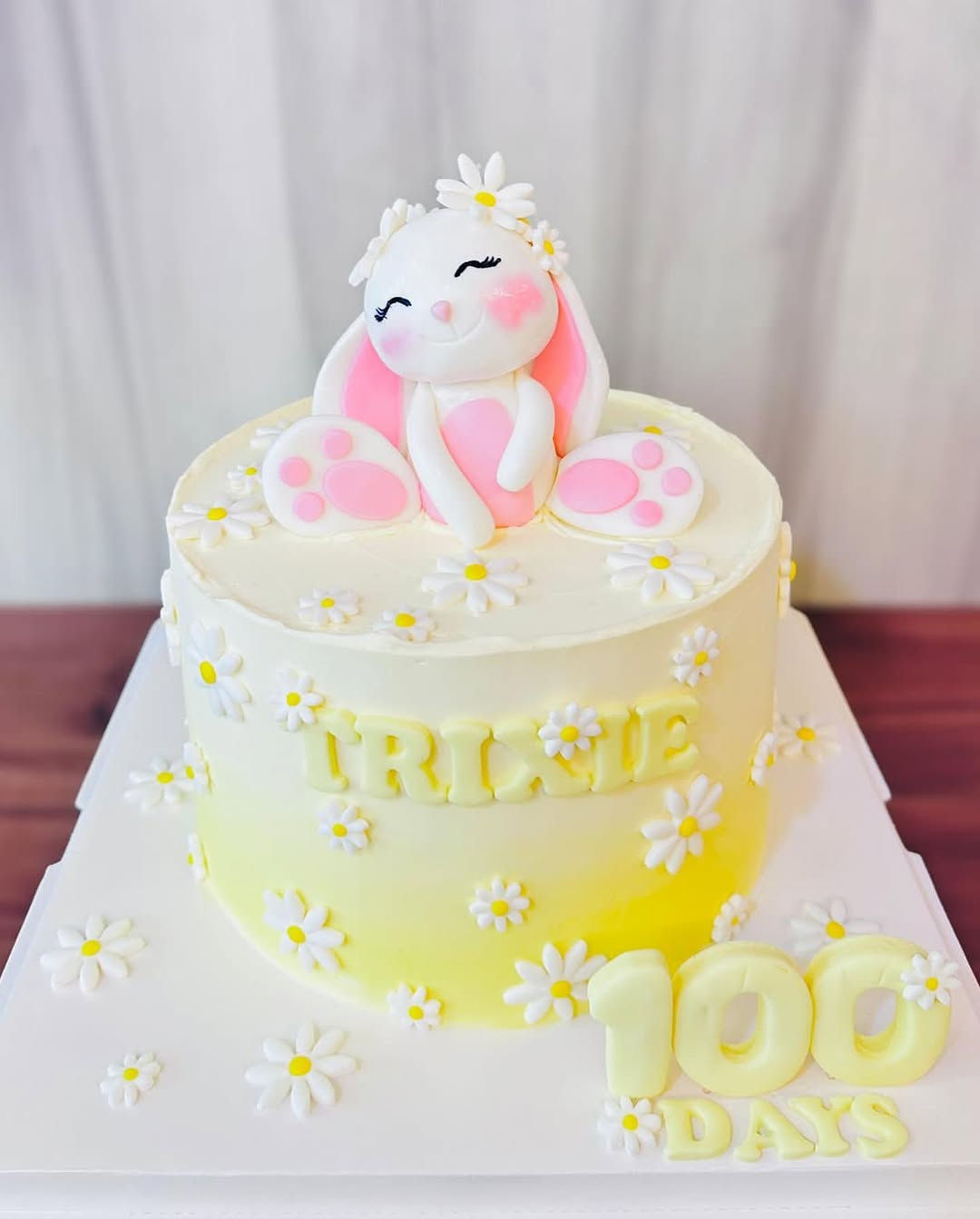 Pretty Rabbit Cake