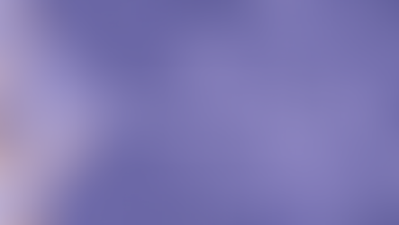 Symbolbild fuer Wix eigene KI Modelle. Abstrakte violette Digitalgrafik mit weißen Schaltkreislinien und konzentrischen Bögen, orange Akzenten und futuristischer Stimmung.