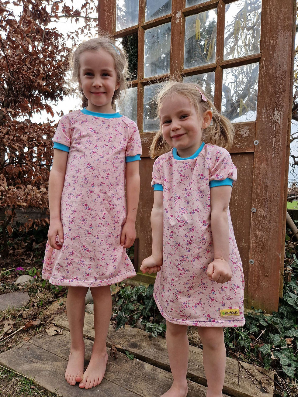 Miniaturbild: Raglankleid Blumen 