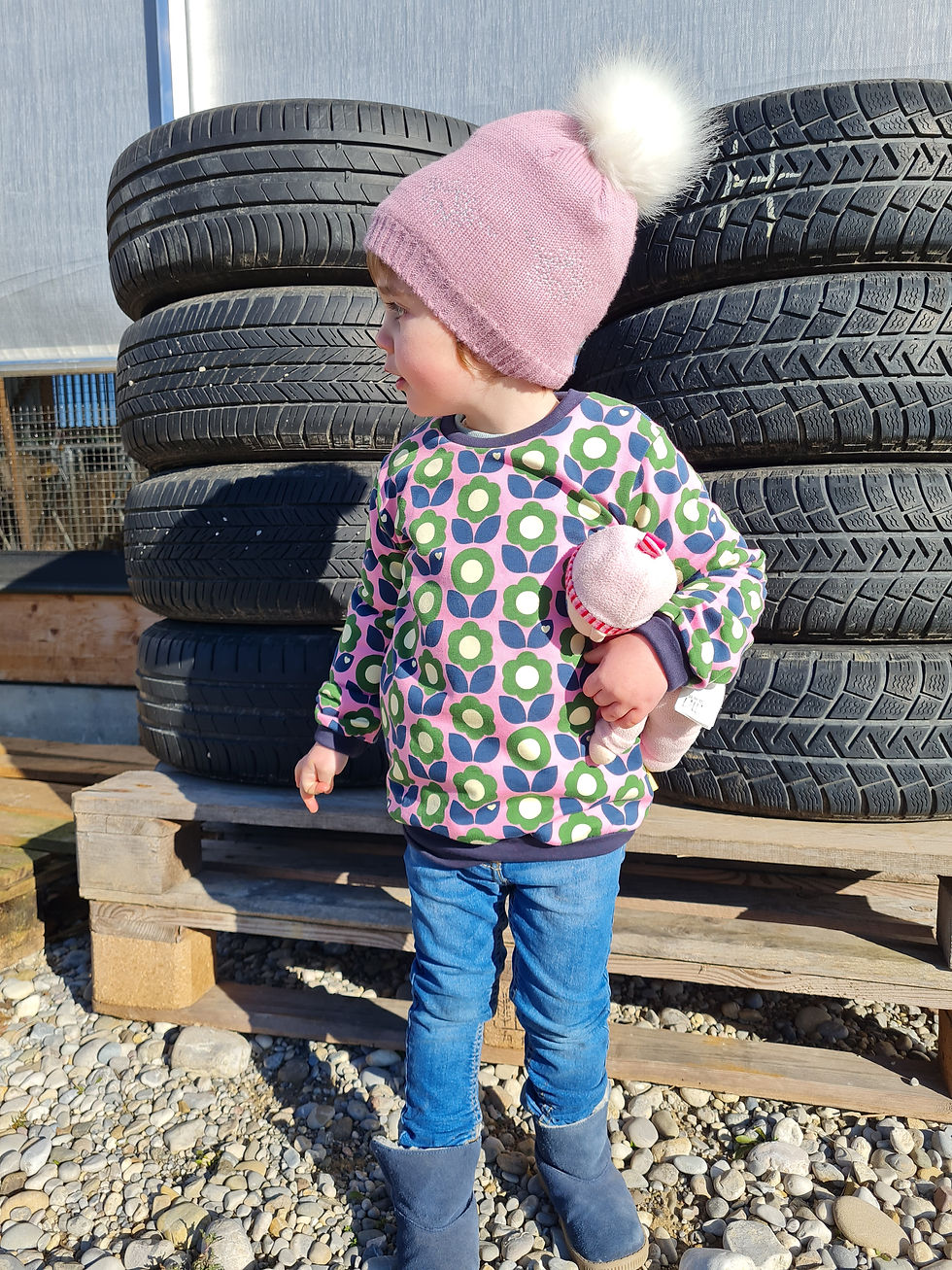 Miniaturbild: Kinderpullover Blumenliebe