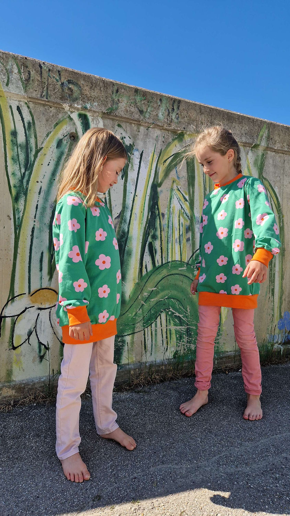 Miniaturbild: Langarmshirt retro Blumen 