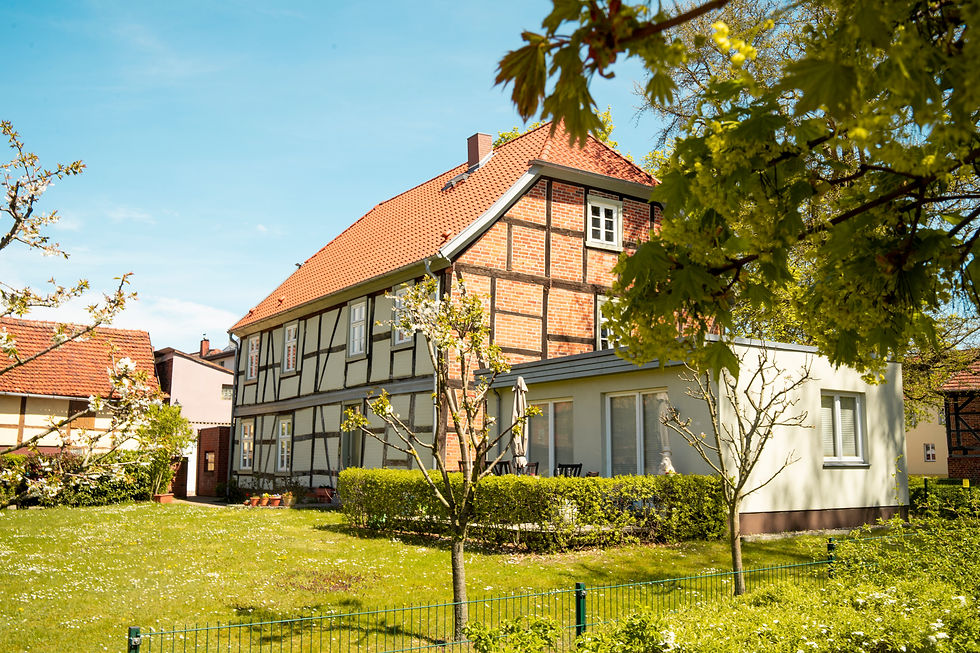 Kirchplatz 1