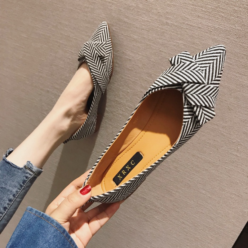 Women Flats Pointed Toe Bowknot Black Red Extra Big Size 43 44 45 46 Plus Small