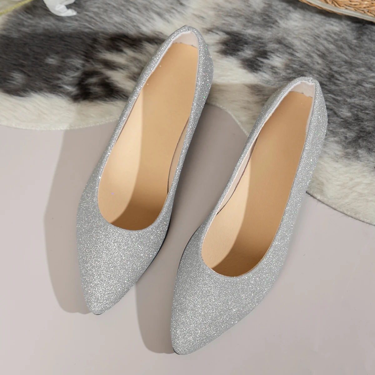 New Arrival 2024 Women Pointed Toe Beautiful and Fashion Summer Shoes Flat Balle