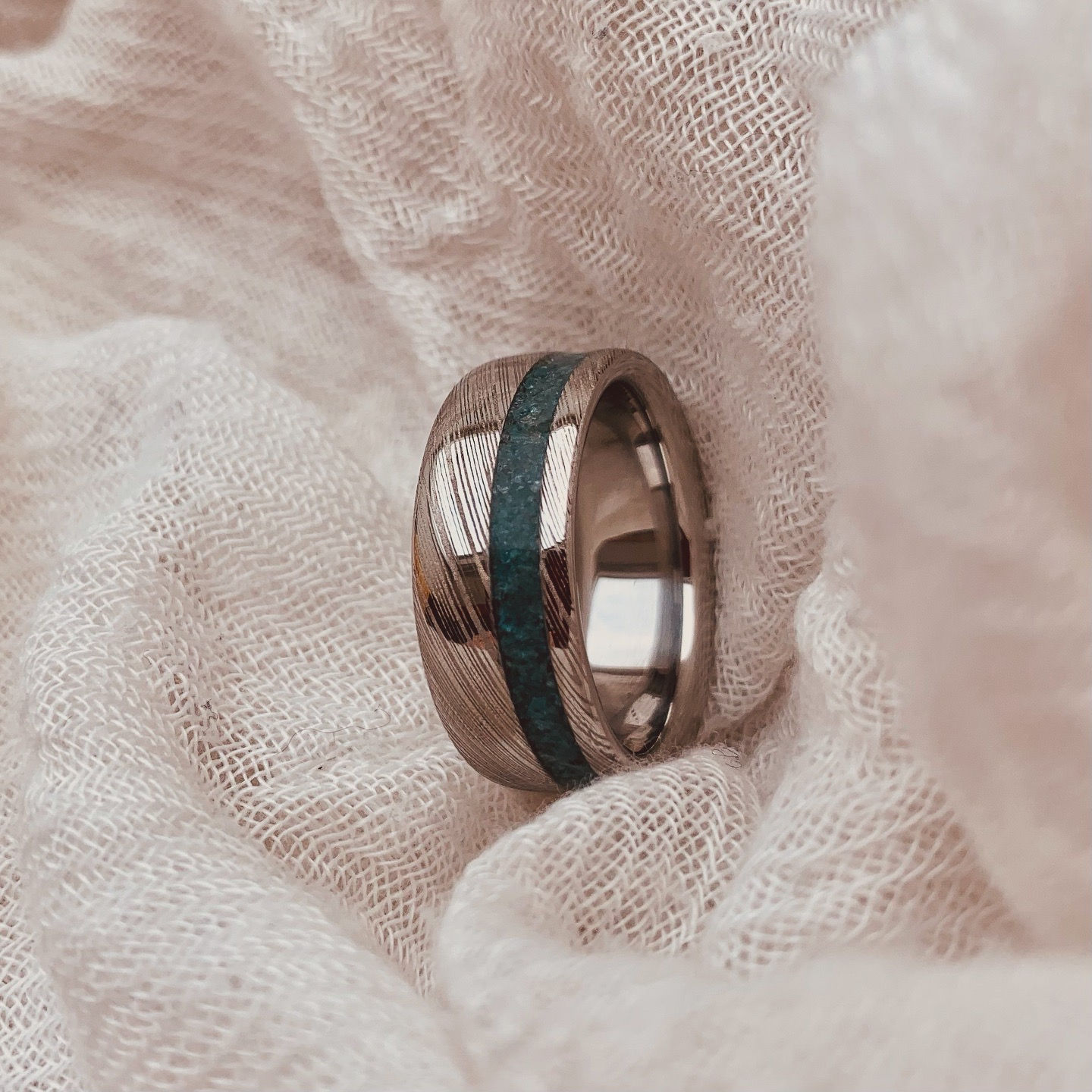 Bague Damasteel HEIMSKRINGLA x Apatite bleue - 10 mm