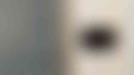 dettaglio porta e muro