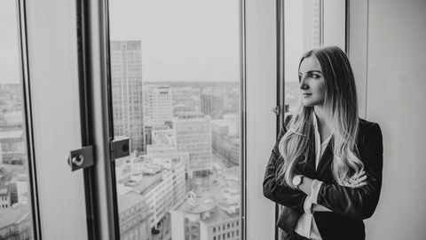 Business
Portrait
Fotograf
Frankfurt
Shooting
Fotoshooting
professioneller Fotograf
Fotografin
Make-up
Businessportrait
Vorstand
Deutschland Fotoproduktionsteam
Unternehmensdarstellung
Personalbranding Fotografie Team
Businessfotografie
Businessportraits
Unternehmensfotografie
Firmenfotos
Corporate Fotografie
Businessfotograf
Geschäftsfotografie
Businessfotoshootings
Business-Eventfotografie
Businessfotografie Dienstleistungen
Professionelle Businessfotos
Businessfoto Studio
Businessfotografie Angebot
Businessfotografie Preise
Businessfotografie Portfolio