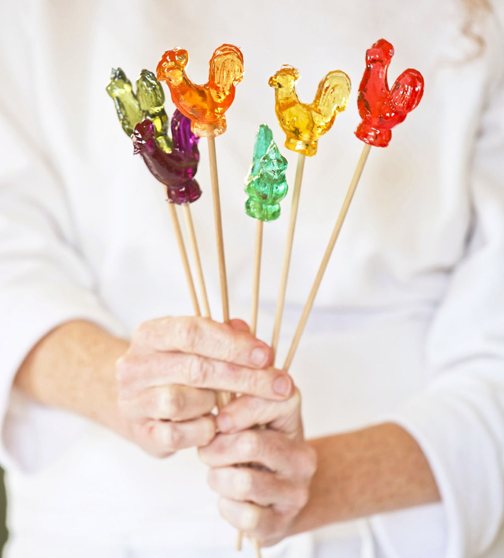 זר סוכריות תרנגול צבעוניות של הילה הוכמן