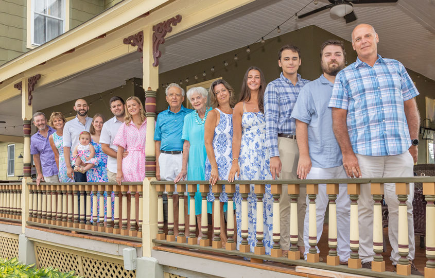 LBI family photographer for the beach and home. great for family vacations and reunions