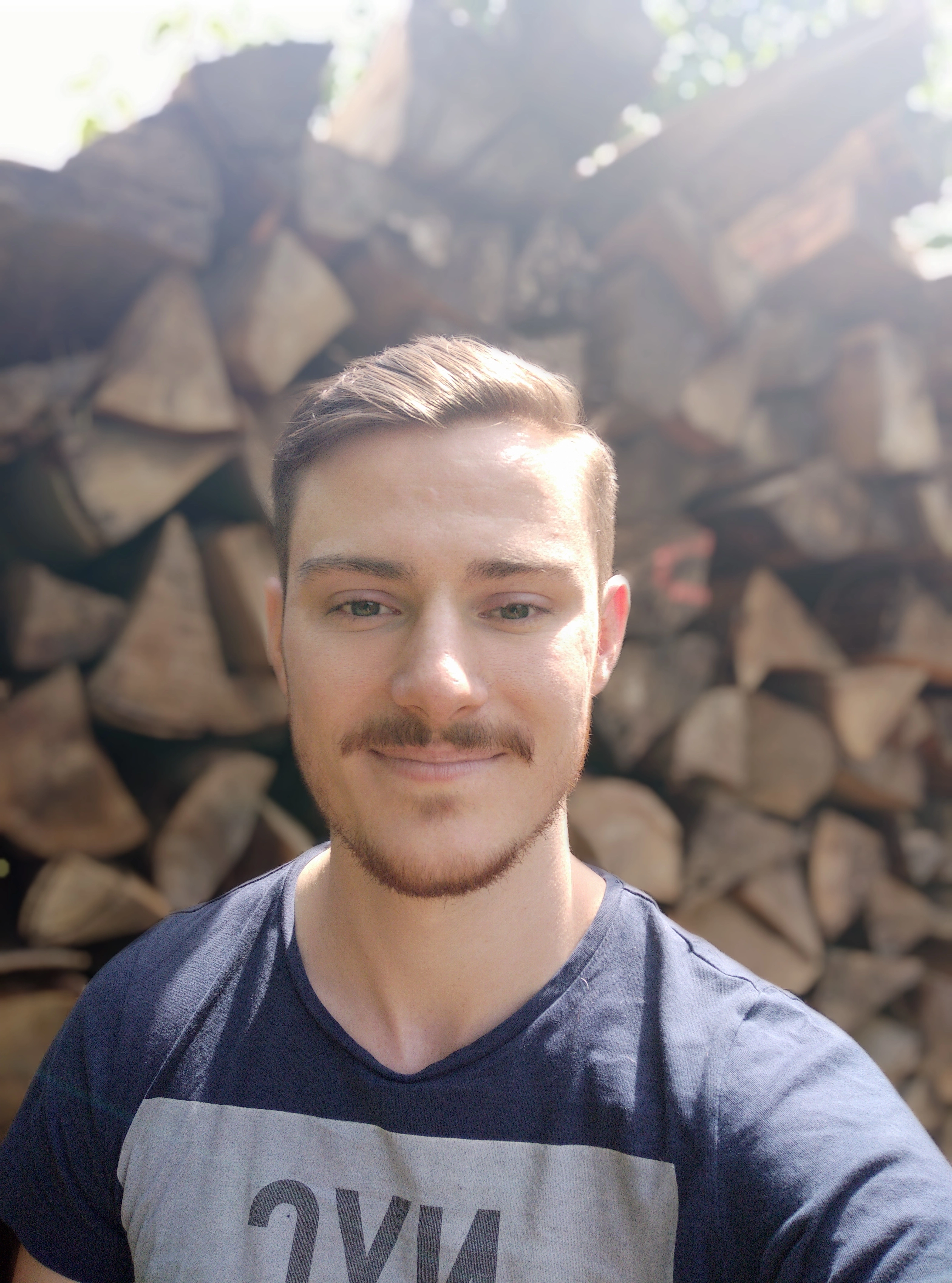 Jonas-Holzhauer Kopie.webp